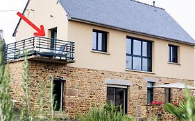 Maison Comprenant Deux Gites A Louer, Ensemble Ou Independamment, Capacite De 4 A 19 Personnes Idealement Place Pour Visiter Le Mont-Saint-Michel, Saint-Malo Et Les Alentours